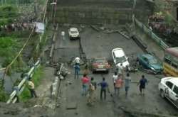 At least six injured as Majerhat bridge collapses in Kolkata