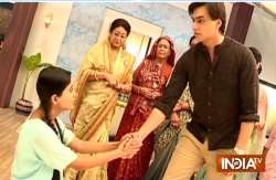  Naira of Yeh Rishta Kya Kehlata Hai proposes Kartik in hospital