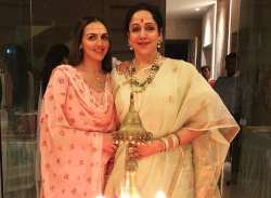 Esha Deol posts heartfelt wish for mommy Hema Malini on her 70th birthday