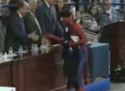  Law student attends his graduation ceremony dressed as Spiderman