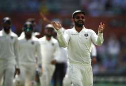 Virat Kohli takes a jaw-dropping catch to dismiss Peter Handscomb in Perth Test