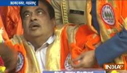 latest news Nitin Gadkari Falls Unconscious During an Event in Ahmednagar, Maharashtra