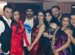 Arjun Kapoor-Malaika Arora raise the heat by posing together