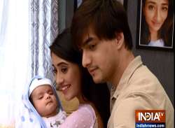 Yeh Rishta Kya Kehlata Hai: Family members welcome Naira and her newborn