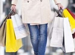 Beware Shopaholics! Shopping in 'unhealthy' locales up BP risk, says study