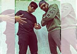 Gully Boy star Ranveer Singh poses with rapper Naezy, see pic