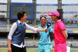 Anjum Chopra with Harmanpreet Kaur and Smriti Mandhana