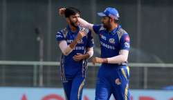 Mayank Markande makes debut for Team India in Visakapatnam