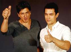 Aamir Khan shares funny story of when he carried his own food to Shah Rukh Khan’s house