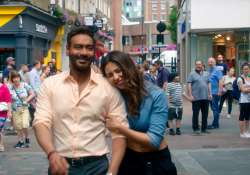 De De Pyaar De Trailer Review