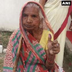 Bihar: 90-year-old Urmila and Usha cast their votes at polling booth in Bhagalpur