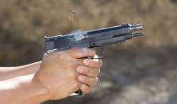 Bikers open fire at journalists at Delhi flyover