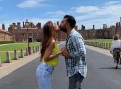 Shilpa Shetty and husband Raj Kundra steal a kiss on London streets