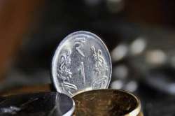 Rupee snaps 3-day losing streak; spurts 17 paise to 68.80 vs USD