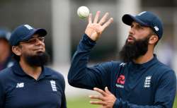 Saqlain Mushtaq gets extension as England spin consultant