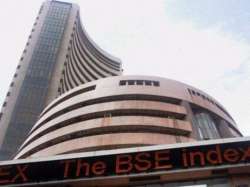 Sensex gains 130 points; oil & gas, IT stocks save the day