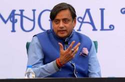 Tharoor accepts Modi's language challenge