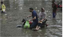 Karachi swamped by flies, squalor: New York Times