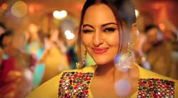  Sonakshi Sinha, Khandaani Shafakhana