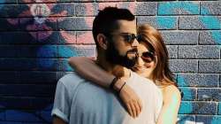 Anushka Sharma kissing Virat Kohli’s hand at DDCA event is winning the internet