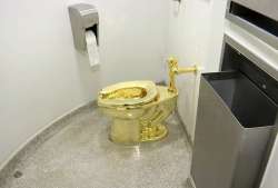 Solid gold toilet worth up to 1 million pounds stolen from Winston Churchill’s birthplace