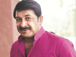 Delhi BJP chief Manoj Tiwari launches flood relief donation camp for Bihar