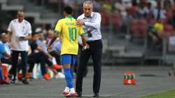 Neymar limps out of Brazil friendly against Nigeria