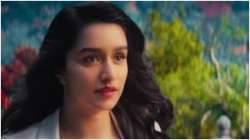  Shraddha Kapoor in tears on hearing her brother sing