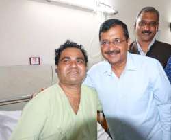 Kejriwal meets lawyers injured in clash, says good relations between advocates, police a must