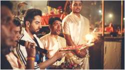  Ayushmann Khurrana performs Ganga Aarti at Varanasi, calls himself deeply spiritual