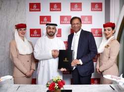 Adnan Kazim, Emirates’ Chief Commercial Officer and Ajay Singh, Chairman and Managing Director, Spic