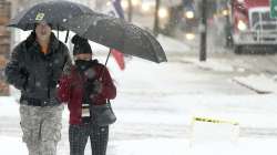 Snowfall forces flight cancellations at Chicago airports