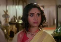 Meenakshi Sheshadri had, in 1993, outed the special interest shown in her by filmmaker Rajkumar Santoshi.