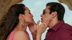 Salman Khan, Sonakshi Sinha’s mischievous chemistry in Dabangg 3 song Yu Karke