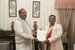 The outgoing chief minister of Jharkhand, Raghubar Das, tenders his resignation? to Governor Draupadi Murmu, at Raj Bhavan in Ranchi on Monday