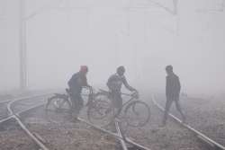 Delhi: To add to severe cold wave, IMD predicts thundershower from Dec 31 to Jan 3