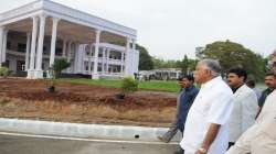 BJP MLAs queue up before Yediyurappa's residence