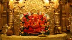 Siddhivinayak Temple, gold, devotee, Mumbai, Maharashtra