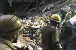 House collapses in Delhi's Gandhi Nagar, four fire tenders at the spot