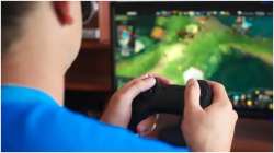 Playing games while eating may decrease food intake