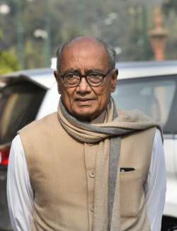 Digvijaya blames five BJP leaders for 'horse-trading' in MP