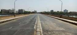 Astodiya Darwaza to Nehru bridge: Ahmedabad's busiest areas wear a deserted look during lockdown