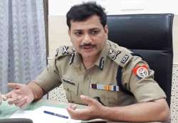 Kanpur IG  Mohit Agarwal pays fine for not wearing mask in public