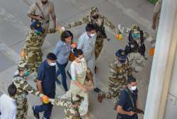 Kangana Raut guarded by Y category security.