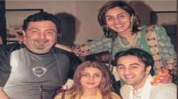 Ranbir Kapoor’s throwback family pic including dad Rishi Kapoor will make you nostalgic 