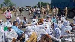 Sonipat: Members of various farmer associations stage a protest against Central Government over agri