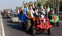 Ghaziabad: Bharatiya Kisan Union (BKU) spokesperson Rakesh Tikait leads a farmers' rally, during their 'Delhi Chalo' protest march against the new farm laws, in Ghaziabad, Saturday, Nov. 28, 2020.