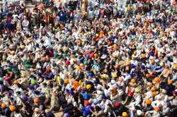 New Delhi: Farmers gathered at the Singhu border during their ongoing Delhi Chalo protest against Centres new farm laws, in New Delhi, Monday, Nov 30, 2020.?