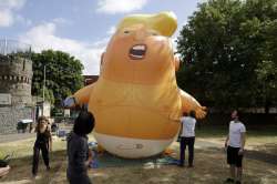 trump baby blimp