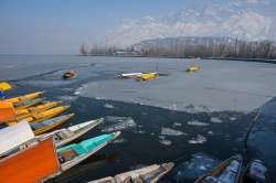 Kashmir reels under harshest winter in decades as Mercury settles below freezing point